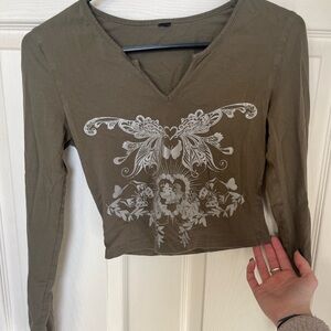 Cropped Army Green Long Sleeve w/ Butterfly design